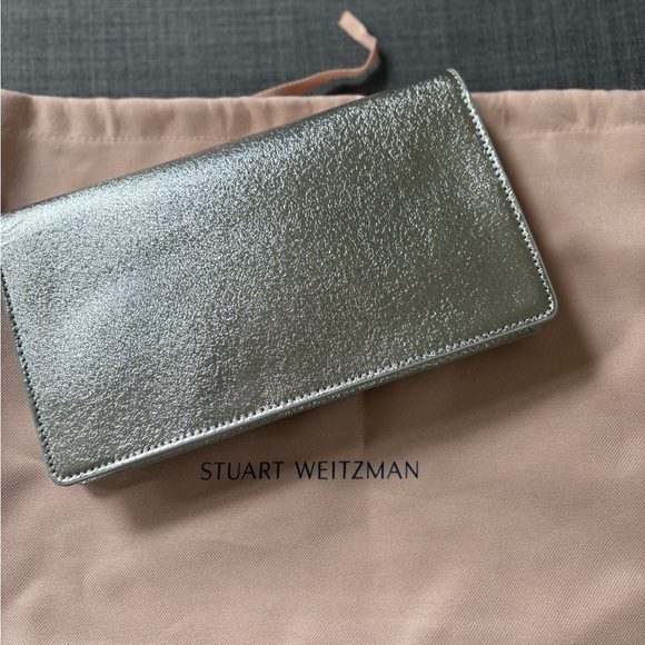 Stuart Weitzman Silver Metallic Clutch/Crossbody Chain - Picture 3 of 4